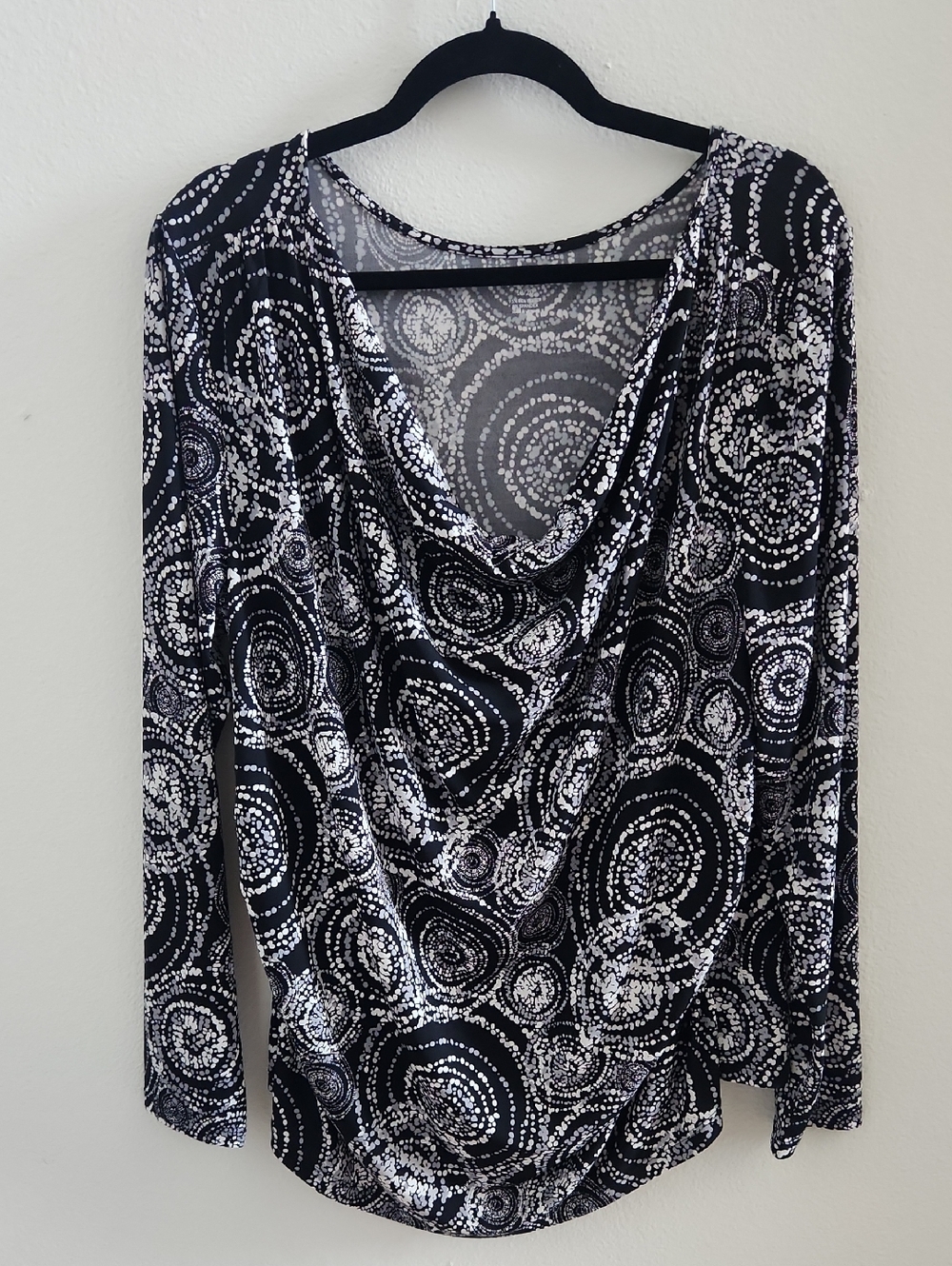 Lane Bryant Black & White Swirl Print Cowl Neck Long Sleeve Top